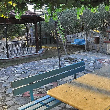 κωστασ μουστακλησ